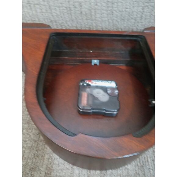 Preowned Howard Miller "Humphrey "Mantle Clock Model # 635 143 - Picture 4 of 6